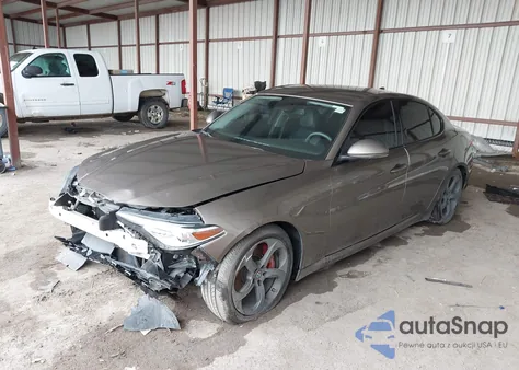 2019 Alfa Romeo Giulia z USA, uszkodzony, nr VIN ZARFAMAN8K7599187